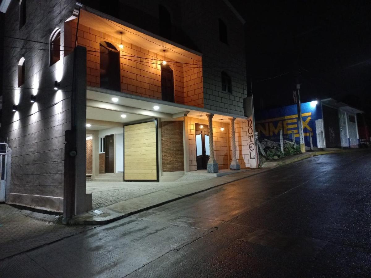 Hotel San Lucas Zacatlán Екстериор снимка